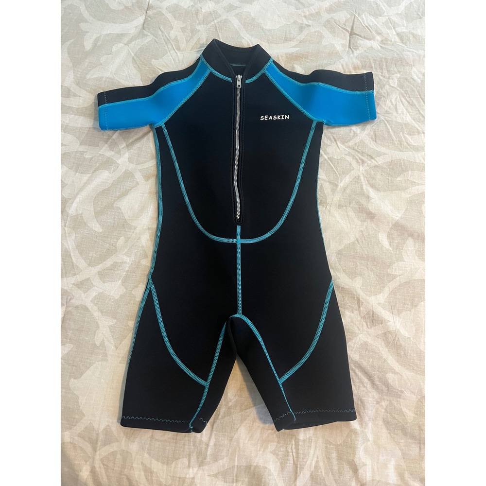 Seaskin Kids Shorty Wetsuit Size 8 Black Blue 2mm Neoprene Springsuit Zipper
